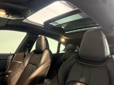 2021 Maserati Levante - Thumbnail