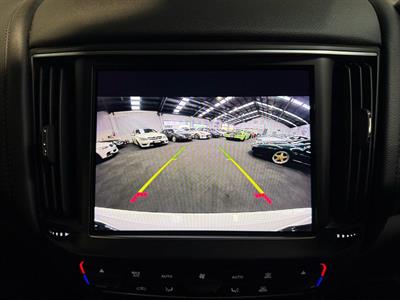 2021 Maserati Levante - Thumbnail