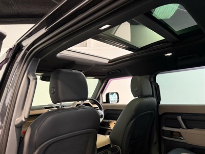 2022 Land Rover Defender - Thumbnail