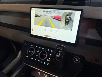 2022 Land Rover Defender - Thumbnail