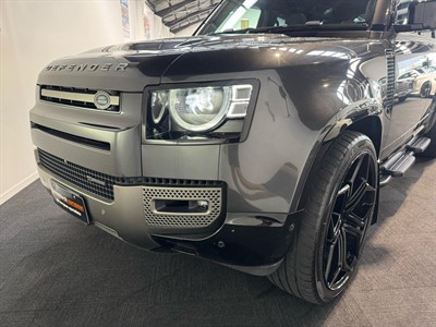 2022 Land Rover Defender - Thumbnail