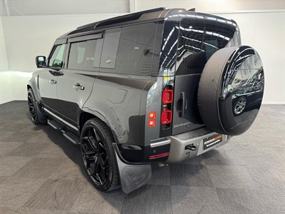 2022 Land Rover Defender - Thumbnail