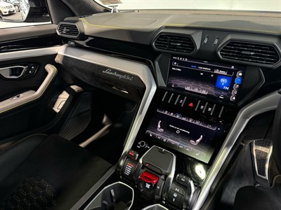 2019 Lamborghini Urus - Thumbnail