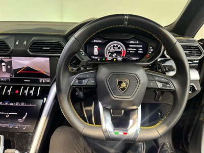 2019 Lamborghini Urus - Thumbnail