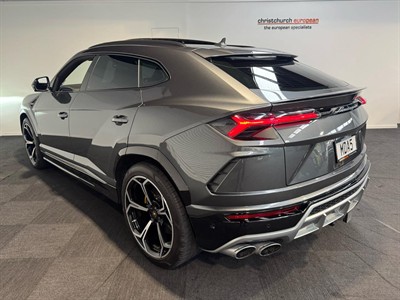 2019 Lamborghini Urus - Thumbnail