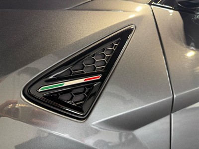 2019 Lamborghini Urus - Thumbnail