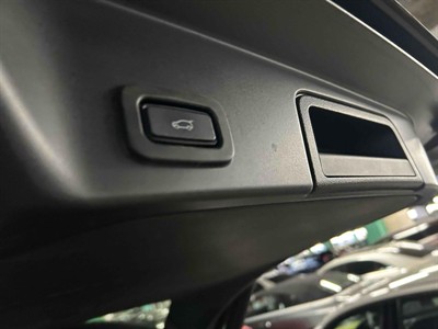 2019 Land Rover Range Rover Evoque - Thumbnail