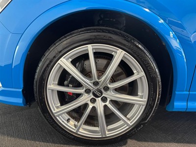 2020 Audi RS Q3 - Thumbnail