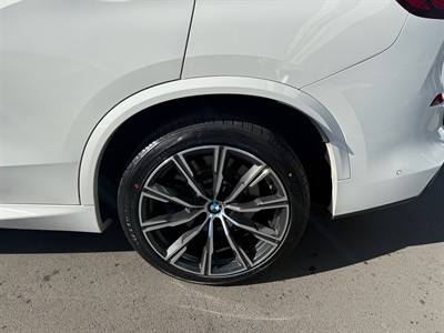 2019 BMW X5 - Thumbnail