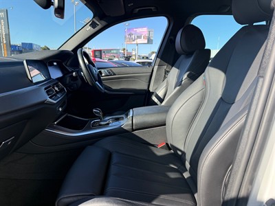 2019 BMW X5 - Thumbnail