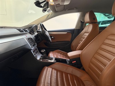 2009 Volkswagen Passat - Thumbnail