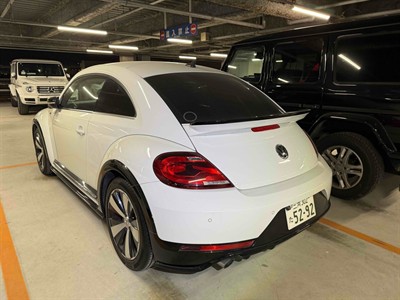 2017 Volkswagen Beetle - Thumbnail