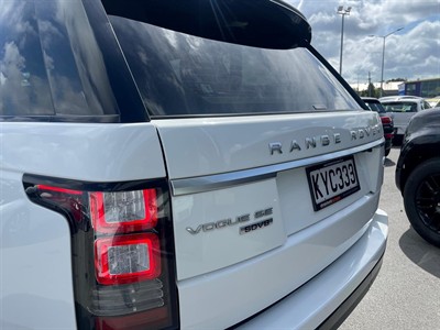 2017 Land Rover Range Rover - Thumbnail