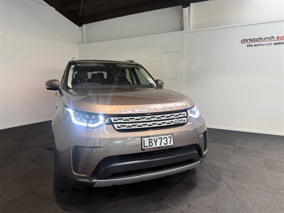 2017 Land Rover Discovery - Thumbnail