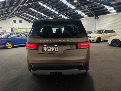 2017 Land Rover Discovery - Thumbnail