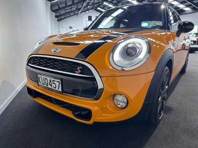 2017 Mini Cooper - Thumbnail