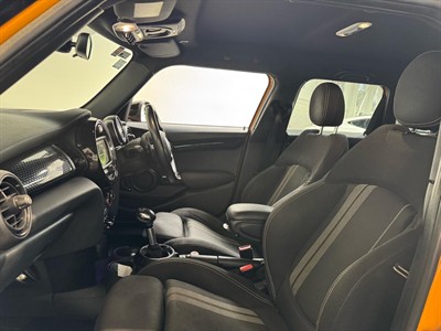 2017 Mini Cooper - Thumbnail