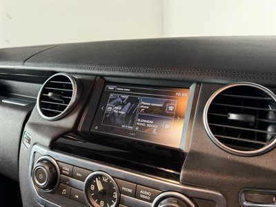 2015 Land Rover Discovery - Thumbnail