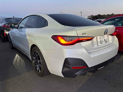 2023 BMW i4 - Thumbnail