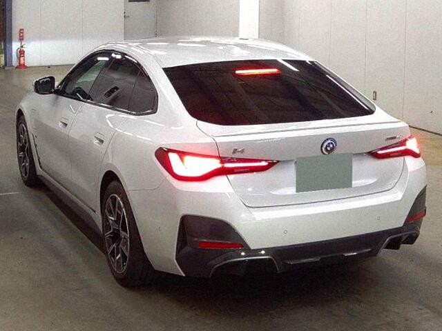 2023 BMW i4
