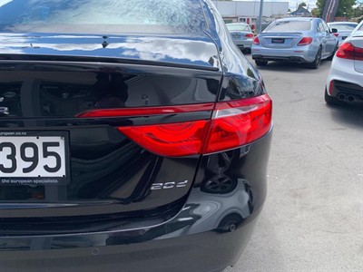 2017 Jaguar XF - Thumbnail