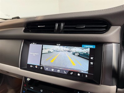 2018 Jaguar XF - Thumbnail