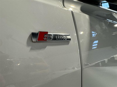 2019 Audi Q8 - Thumbnail
