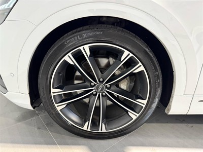 2019 Audi Q8 - Thumbnail