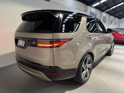 2021 Land Rover Discovery - Thumbnail