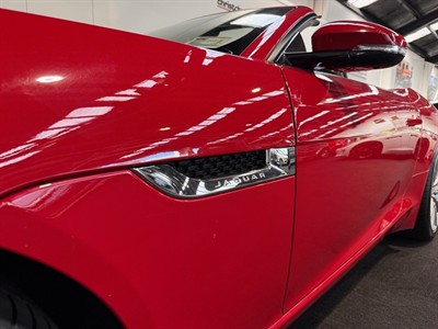 2014 Jaguar F-Type - Thumbnail