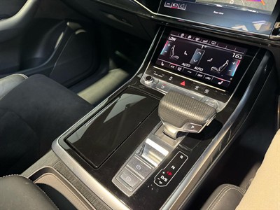2018 Audi Q8 - Thumbnail
