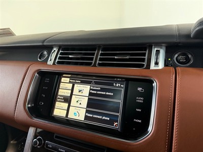 2015 Land Rover Range Rover Vogue - Thumbnail