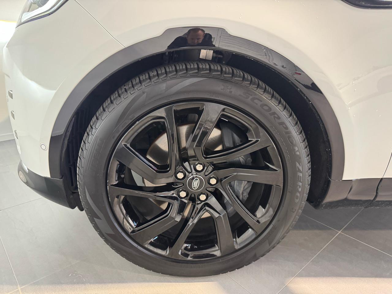 2025 Land Rover Discovery