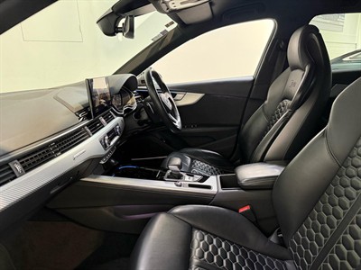 2021 Audi RS4 - Thumbnail