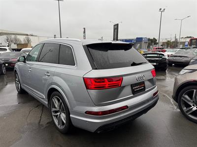 2017 Audi Q7 - Thumbnail