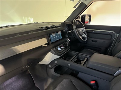 2020 Land Rover Defender - Thumbnail