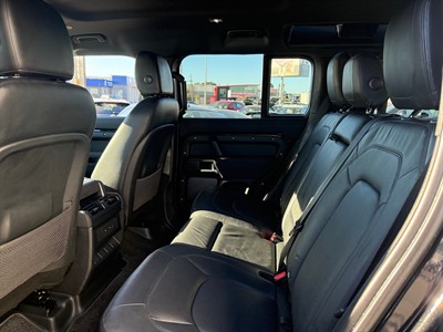 2023 Land Rover Defender - Thumbnail