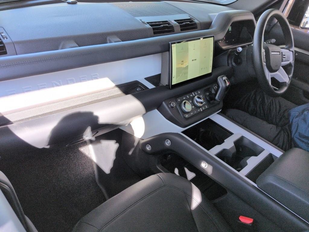 2025 Land Rover Defender