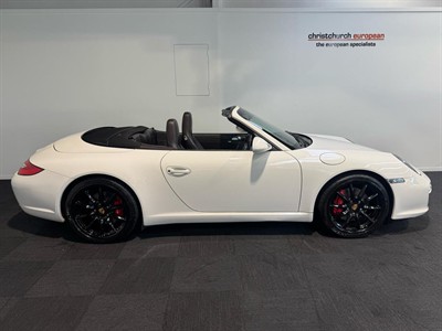 2011 Porsche 911 - Thumbnail