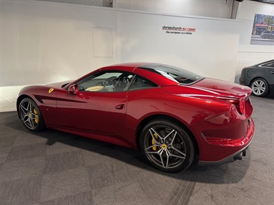 2017 Ferrari California - Thumbnail