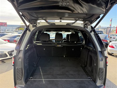 2019 Land Rover Discovery - Thumbnail