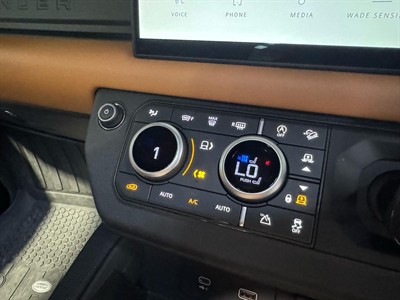 2024 Land Rover Defender - Thumbnail