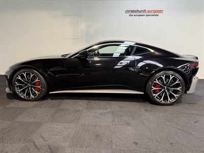 2018 Aston Martin Vantage - Thumbnail
