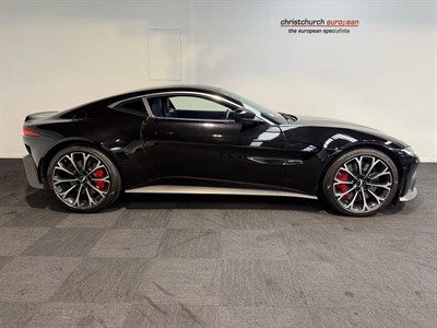 2018 Aston Martin Vantage - Thumbnail