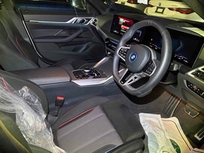 2025 BMW i4 - Thumbnail