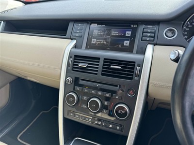 2016 Land Rover Discovery Sport - Thumbnail