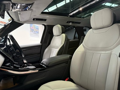 2023 Land Rover Range Rover Sport - Thumbnail