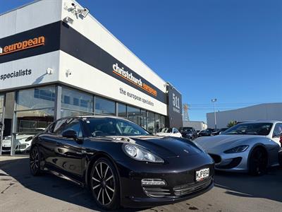 2011 Porsche Panamera - Thumbnail