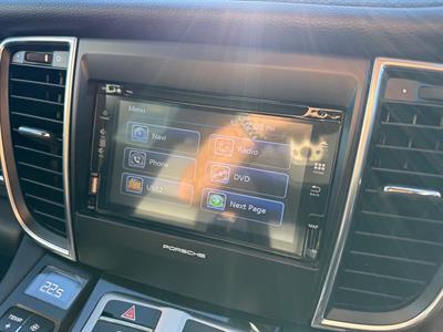 2011 Porsche Panamera - Thumbnail