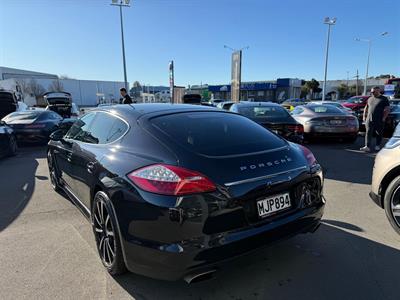 2011 Porsche Panamera - Thumbnail